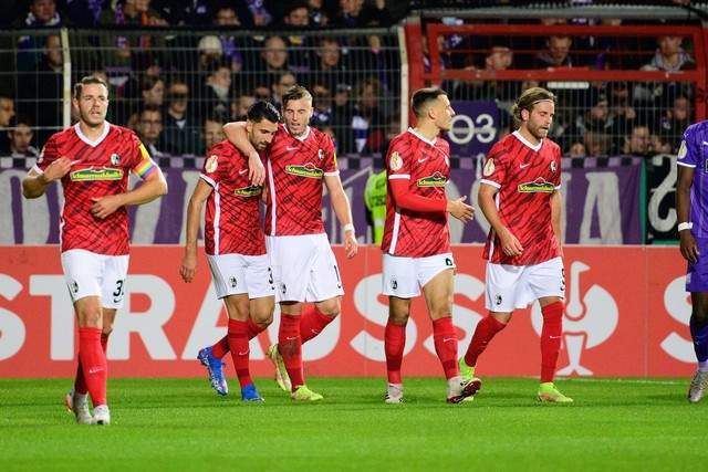 孙铭徽25+11胡金秋21分 广厦6人上双轻取同曦